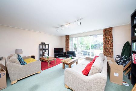 4 bedroom semi-detached house to rent - Photo 2