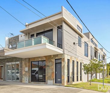 2 STOREY TWO BEDROOM TOWNHOUSE - Photo 5