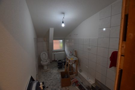 Alt Rensefeld 34, direkt a.d. Kirche, 4 Zi.-Whg. ca. 123qm mit gr. Balkon, FREI zum 01.02.2026 - Photo 2