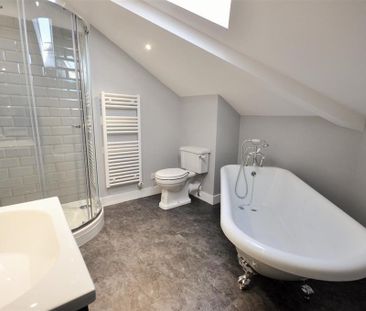 2 bedroom flat to rent - Photo 4