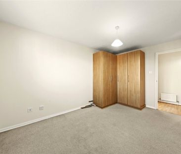 Cornmow Drive, NW10, London - Photo 3