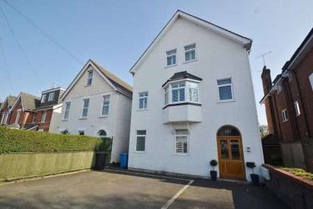 3 bedroom flat to rent - Photo 5