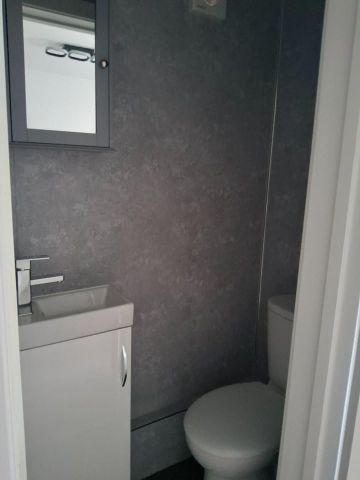 Studio Flat, Burlington Gardens, W3 - Photo 3