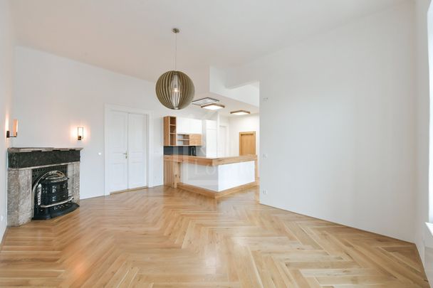 Pronájem bytu 3+kk 106 m², Janáčkovo nábřeží, Praha - Fotografie 1