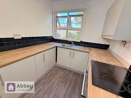 Studio to rent - Photo 1