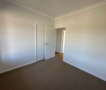 NEWLY BUILT 4 BEDROOM HOME ON 10 ACRE BLOCK - Photo 4