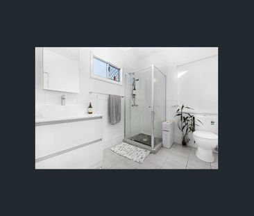 Bright upper-level unit near the Margate waterfront - Photo 1