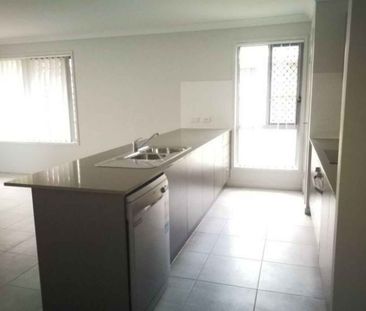 CABOOLTURE - FAMILY & LOCATION - Photo 1