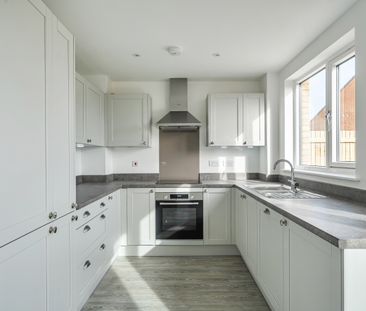 3 bedroom semi-detached house to rent - Photo 5