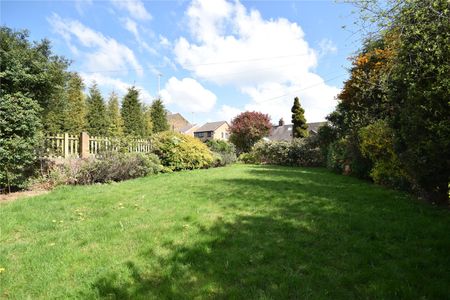 38, Rein Road, Morley, Leeds, West Yorkshire, LS27 0JA - Photo 3