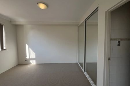 Unit 16/24 Belgrave Street, - Photo 2