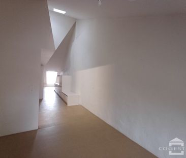 Appartement traversant avec une belle luminosité, centre ville! - Photo 2