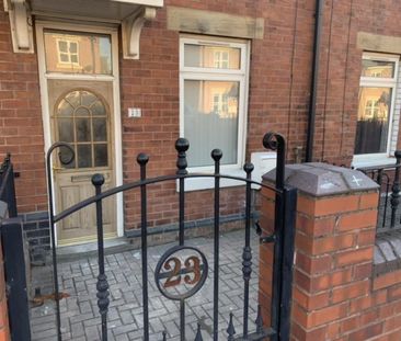 2 bed Terraced - To Let - Photo 2