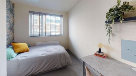 4 bedroom flat to rent - Photo 5
