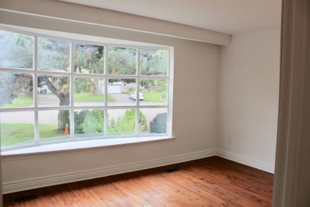 For Lease - 8 Doverwood Court Unit# First Floor, Toronto, Ontario - Photo 4