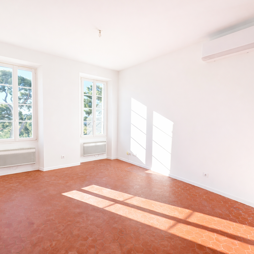 Location Appartement 4 pièces 93m² MARSEILLE 12ème - Photo 1