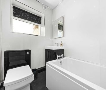 Price £950 pcm - Available Now - Unfurnished - Photo 1