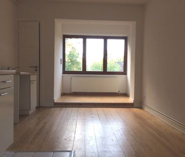 ++ Helle 2 Zimmer Wohnung + Duschbad + Einbauküche ++ - Photo 1