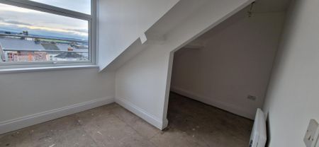 12/13 Woodland Terrace Flat 12 - Photo 2