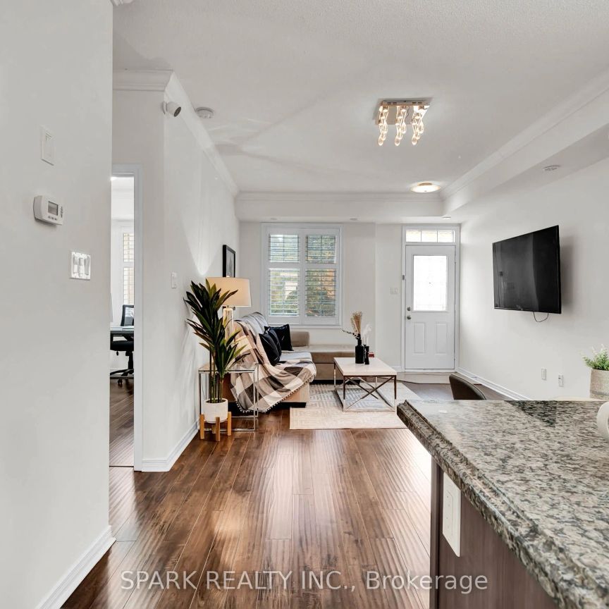 180 Howden Boulevard #35 - Photo 1