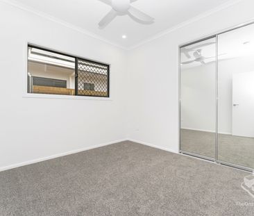 Brand New 4 Bedroom Home with Theatre Room & Quality Finishes - Photo 4