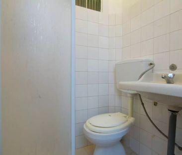 Room in a shared 7-bedroom apartment for rent in Lisbon, bills included. - Foto 5