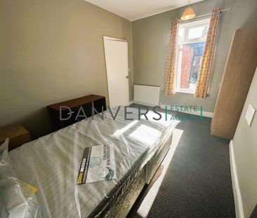 4 bedroom terraced house to rent - Photo 6