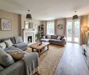 Doulton Close, CM17, Harlow - Photo 1