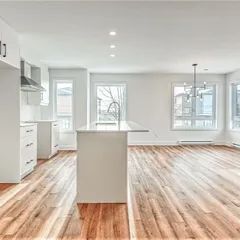 1 room apartment of 111m² in Lavaltrie - Photo 2