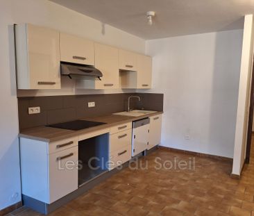 Location maison 3 chambres 83 m² Le Revest-les-Eaux - Photo 4