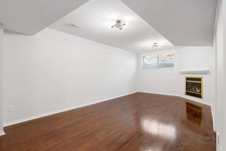 For Lease - 239 Meadowbreeze Drive, Kanata, Ontario - Photo 2