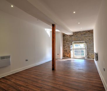 Healey Wood Road, Burnley - Photo 2