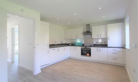 3 bedroom semi-detached house to rent - Photo 5