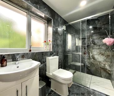 5 bedroom detached house to rent - Photo 5