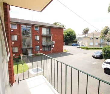Bright Retreat in one of Marrickville's Most Convenient Pockets - Photo 4