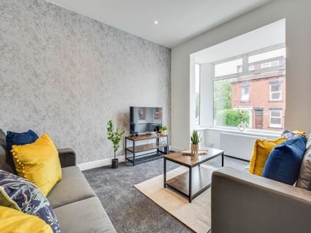 Wetherby Grove (Room 2), Burley, Leeds - Photo 5