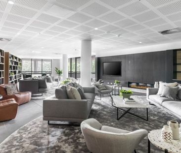 River View Stylish Apartment - Photo 3