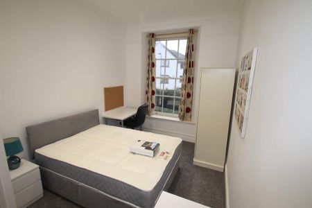 3 Bedroom | 12 North Road East, Flat 2, PL4 6AS - Photo 5