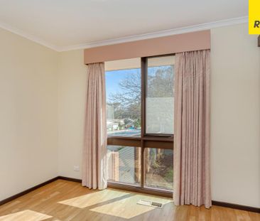 Family living in Hawker - Photo 1