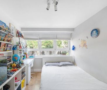 4 Bed Maisonette, Goulden House, SW11 - Photo 6