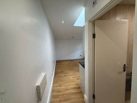 Studio Flat, Bannerman Road, BS5 - Photo 2