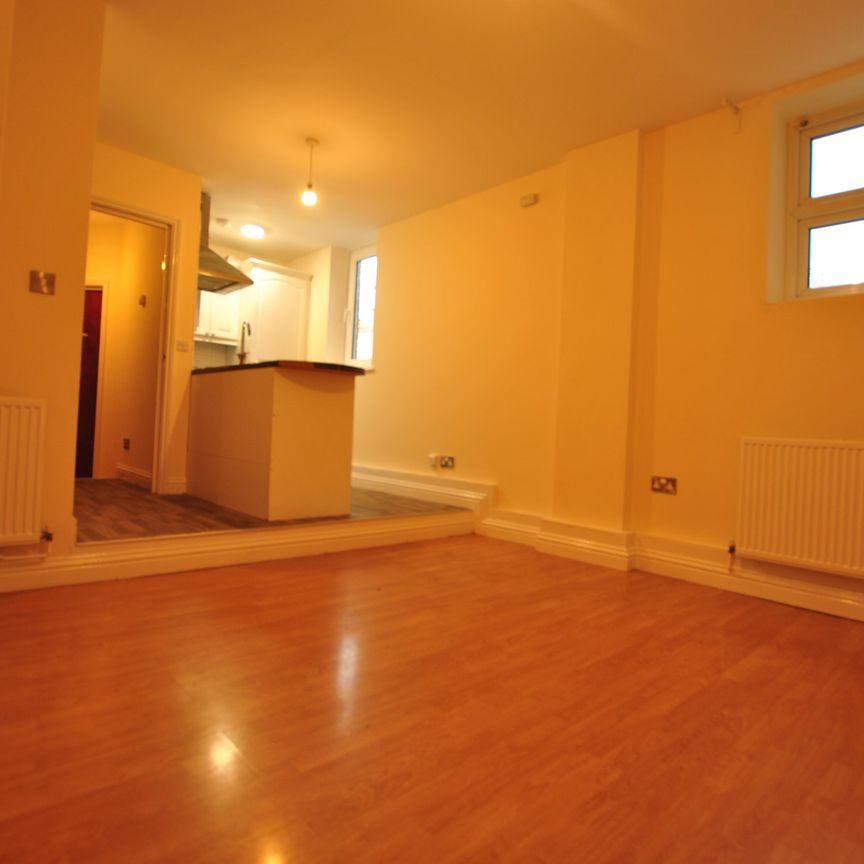 King Street, Kent, London - Photo 1