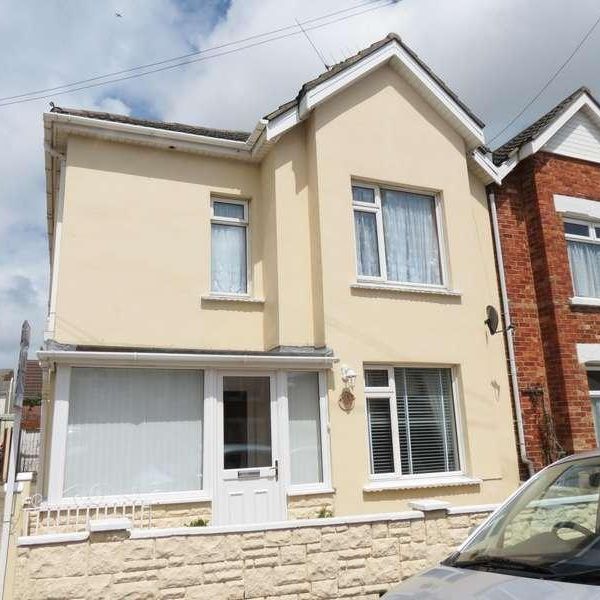 Bedroom Semi Detached House In Charminster, BH8 - Photo 1