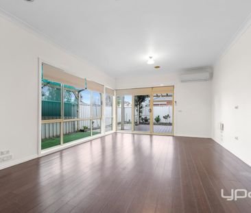 Immaculate Three-Bedroom Cottage in a Prime Caroline Springs Location - Photo 1