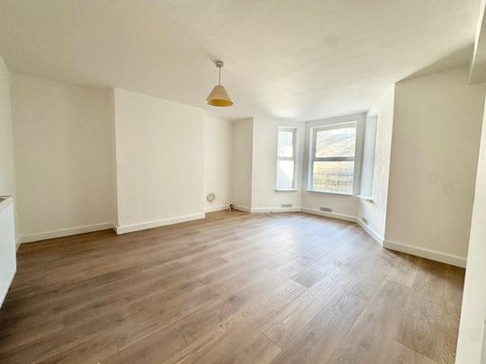 1 bedroom end of terrace house to rent - Photo 1