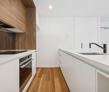 Inner-North Living with Ultimate Convenience - Photo 4