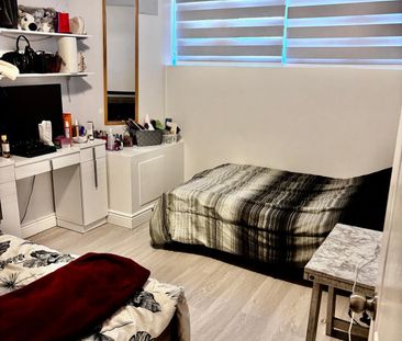 For Lease - 21 Blue Forest Crescent, Barrie, Ontario - Photo 3