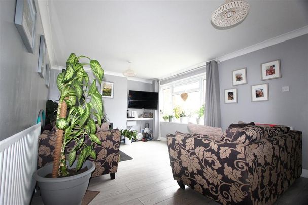 3 bedroom terraced house to rent - Photo 1