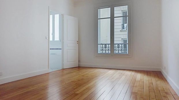 Paris XVII - deux pièces - une chambre - 1er étage sans ascenseu - Photo 1