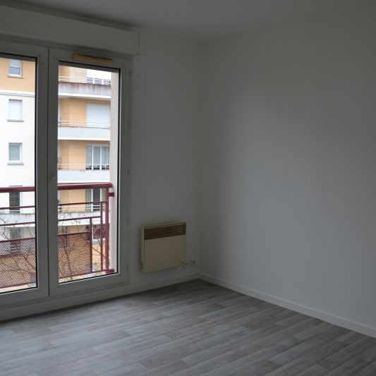 Location Appartement 1 pièce 23m² ORLEANS 45100 - Photo 1